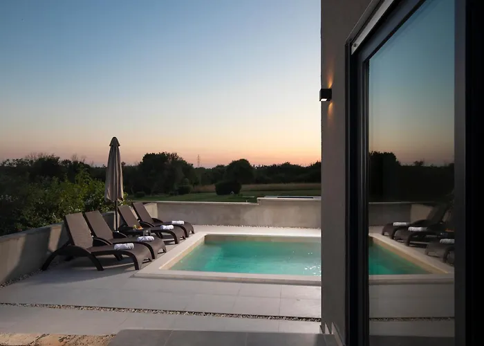 Вілла Twins Пула